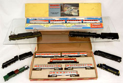 An extensive selection of train sets, loco/tenders and train cars – many with their original boxes – will be offered. Stephenson’s Auction image.