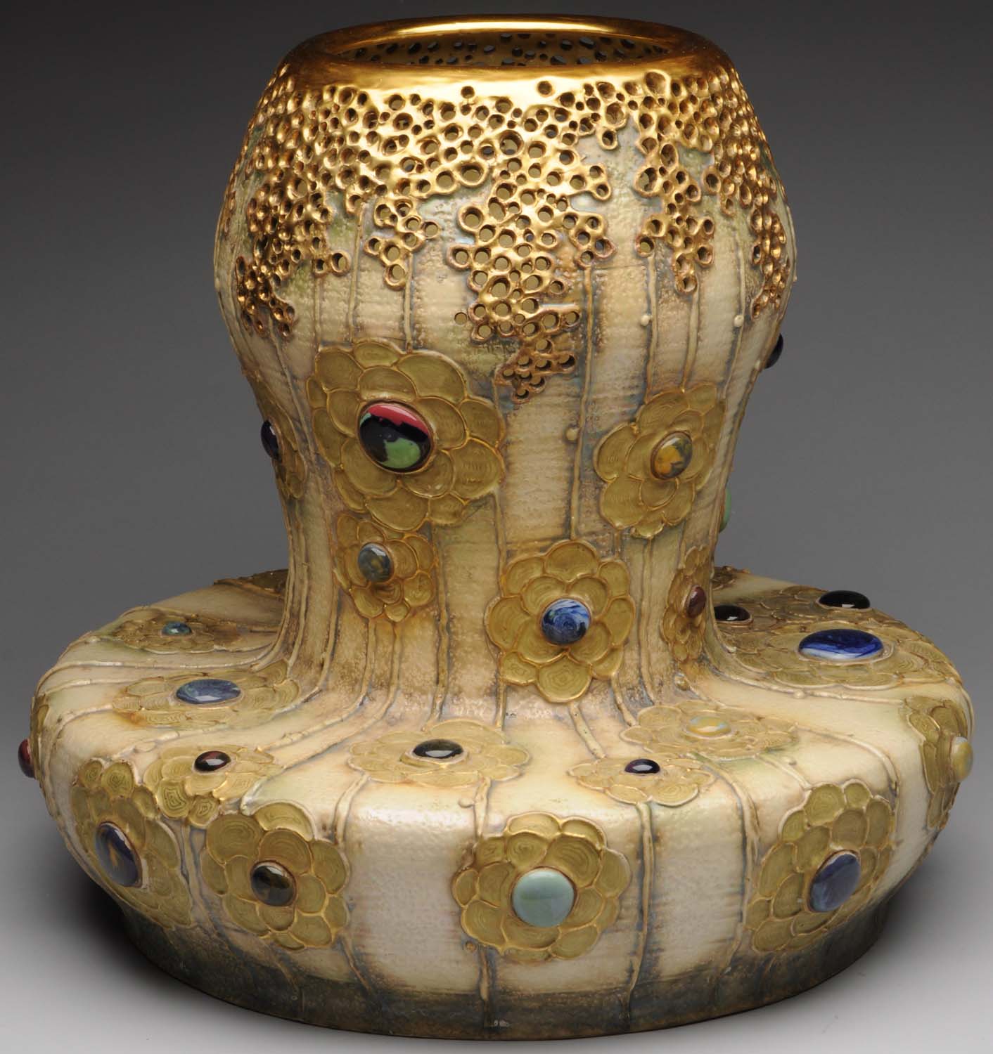 Monumental Amphora Gres-Bijou vase